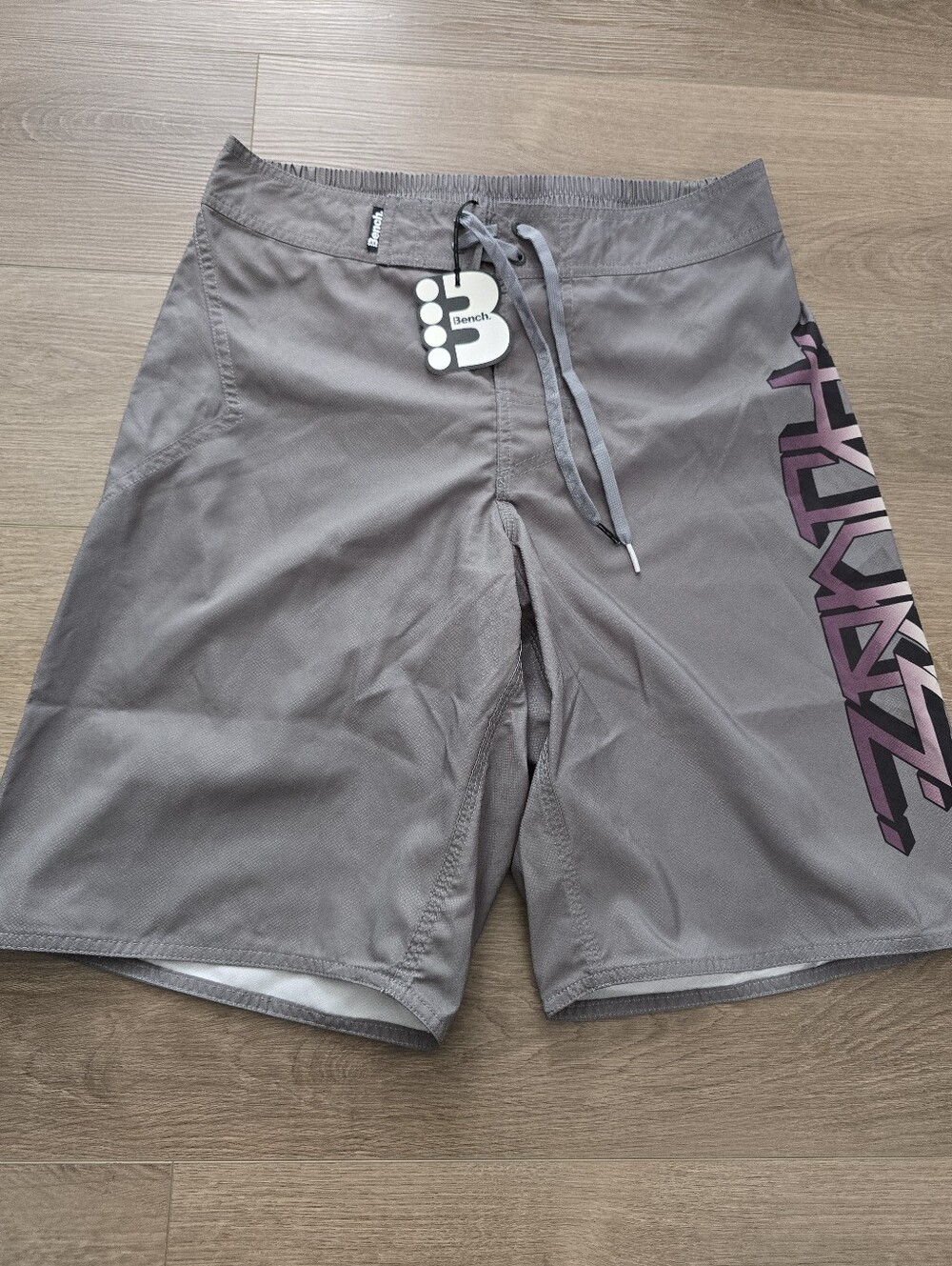 Bench Men's Gray Graphic Board Shorts Swim Trunks NWT Size 32 Medium